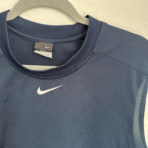 Men’s Mesh Nike Tank - Picture 9 of 9